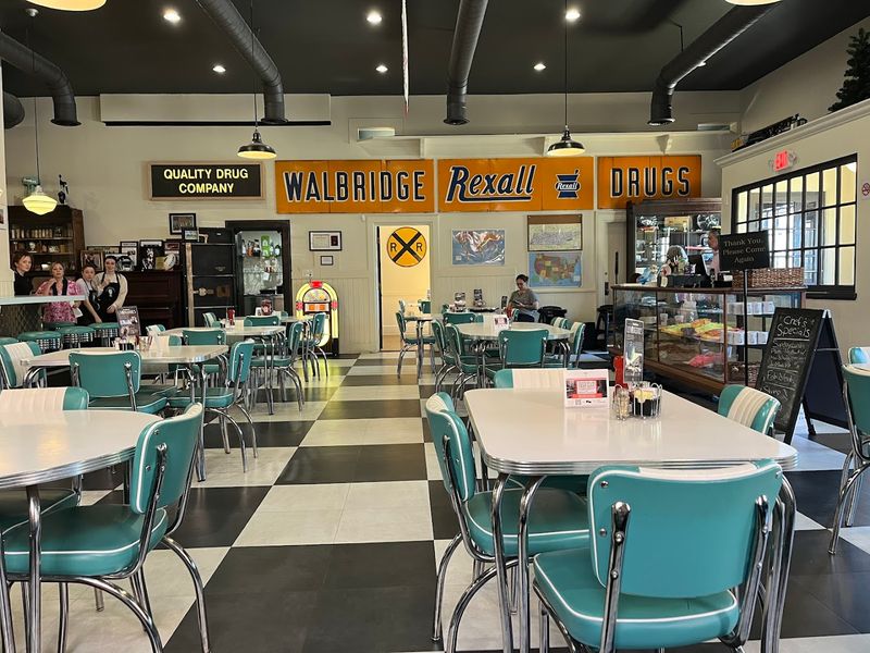 The Atmosphere That Transports You Straight To The 1950s