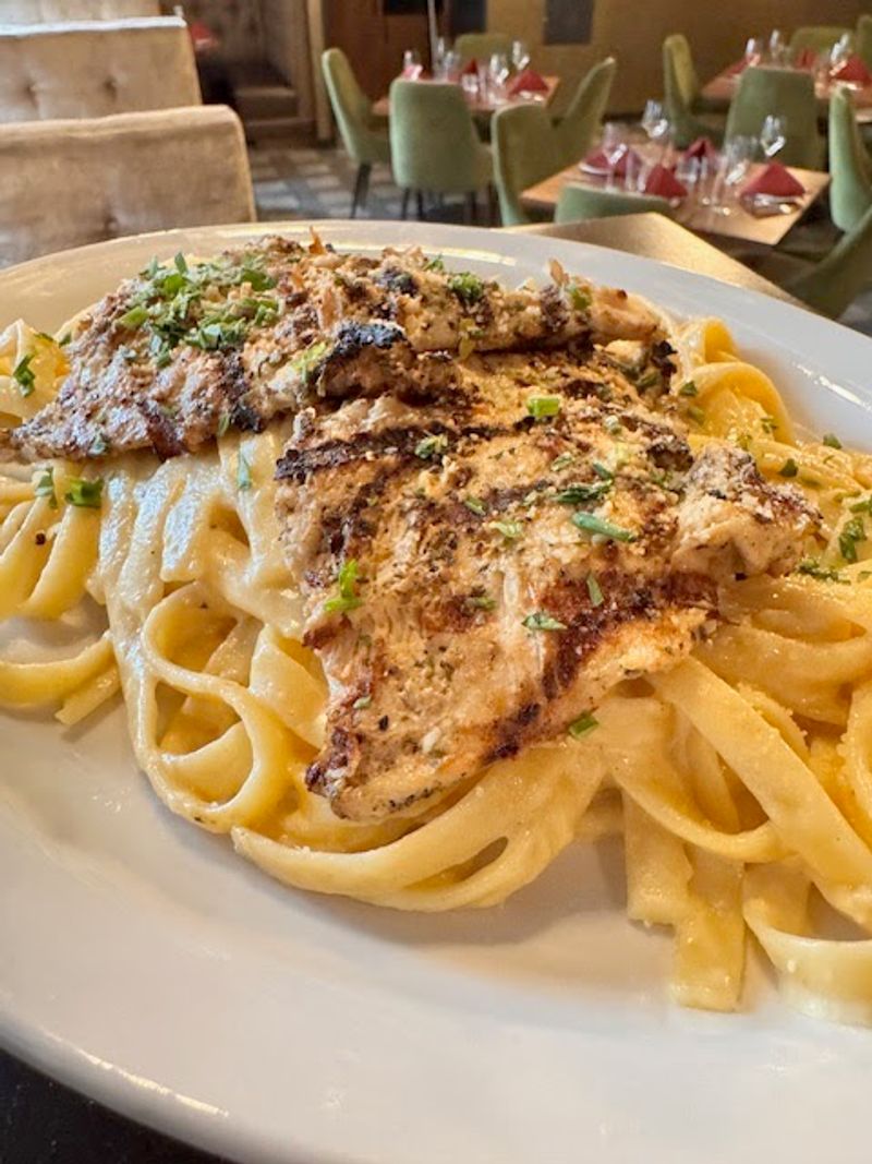 Practical Tips For Visiting Villa Castrioti