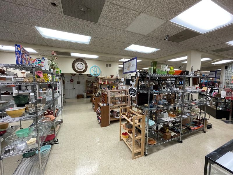 Blues City Thrift Store, Memphis