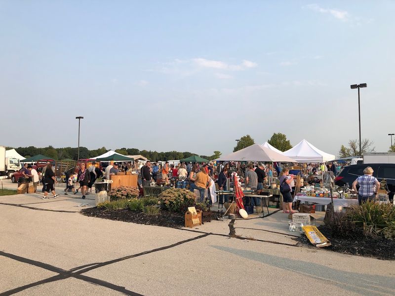 Treasure Hunters Searching For Vintage And Antique Finds