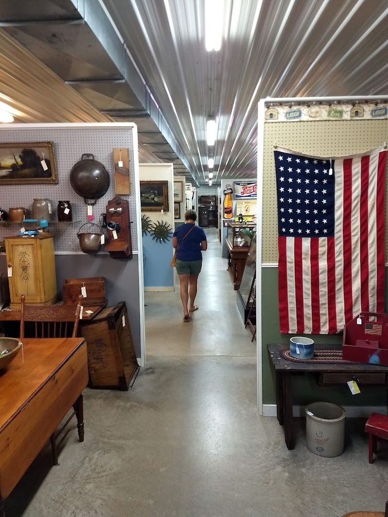 Vendor Booths Filled With Unique Collectibles