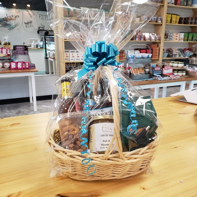 Customizable Charcuterie Boxes To Go And Gift Boxes