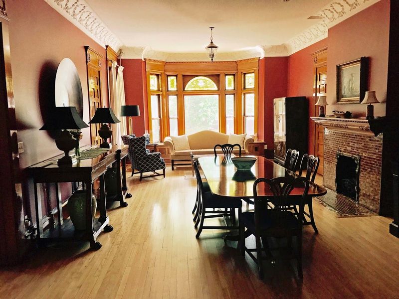 Antique Furnishings That Add To The Old-World Atmosphere