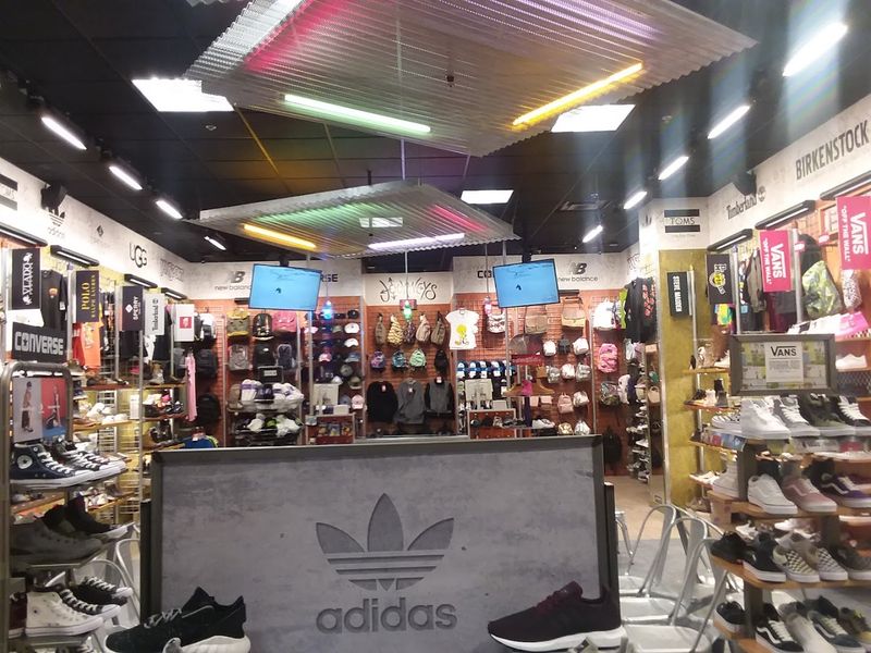 Seasonal Sales Events Bring Even Bigger Bargains