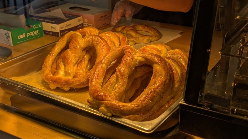 Practical Details For Planning A Visit To This Johnson City Bakery