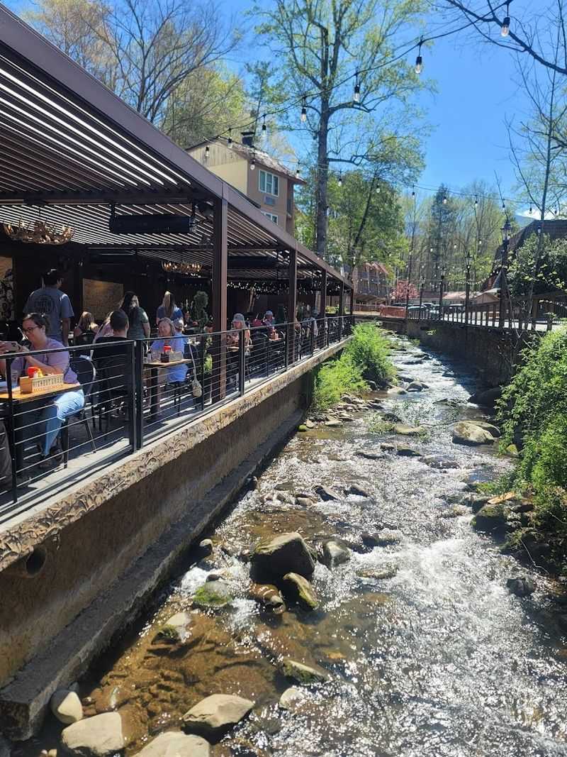 Why Spring Is The Right Season To Visit Howard's