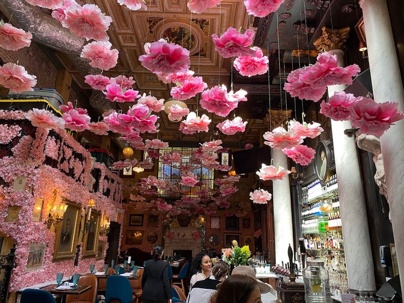 The Kind Of Atmosphere That Works For Every Occasion On The Calendar