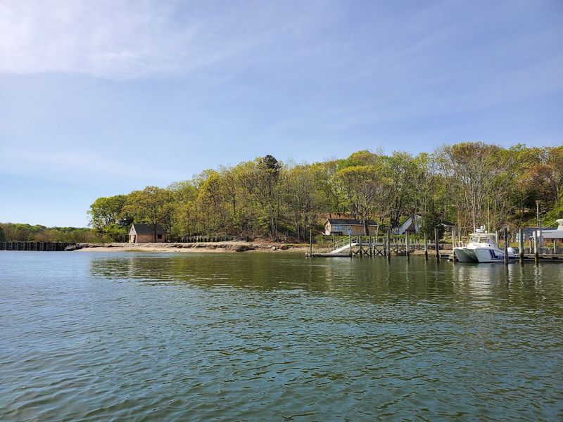 The Waterfront Experience That Resets Your Rhythm