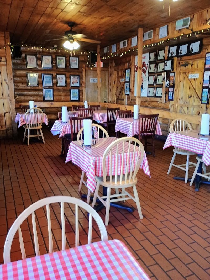 No-Frills Setting That Keeps The Focus On The Food