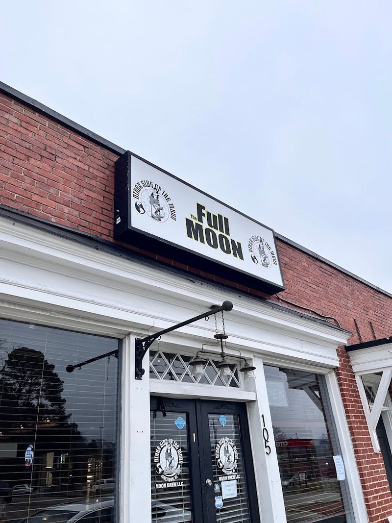 The Full Moon Oyster Bar - Jamestown