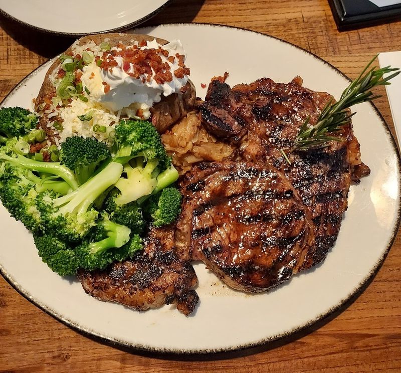 GrillMarx Columbia Steakhouse & Raw Bar 