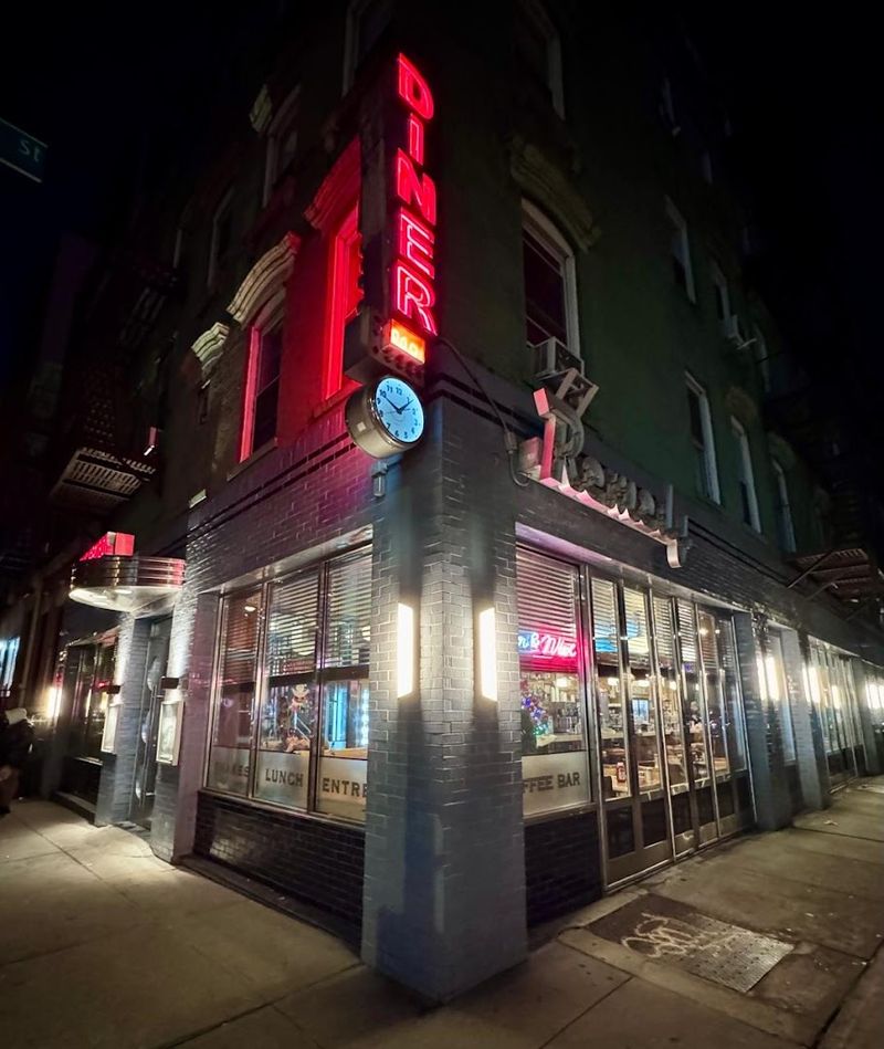 Why The 24-Hour Format Changes Everything About This Diner