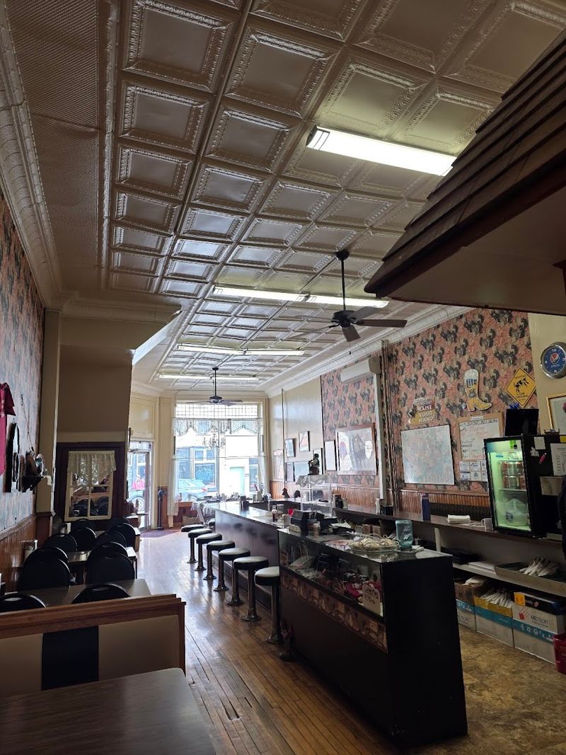 Red Rooster Cafe