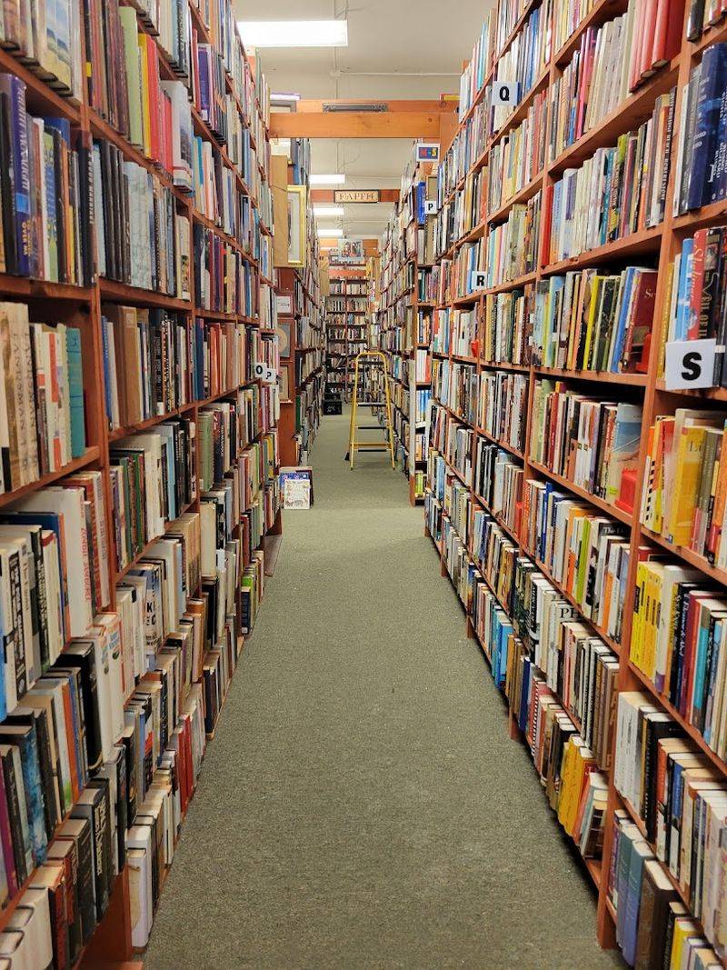The Familiar Bookstore Feel That Still Matters