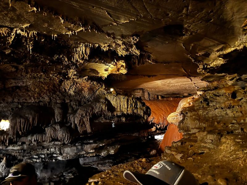 Bell Witch Cave, Adams