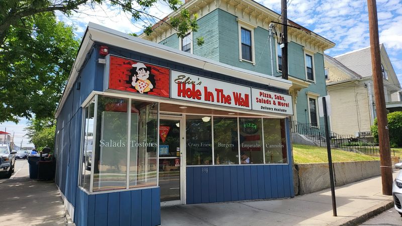 Eliu's Hole In The Wall, Lowell