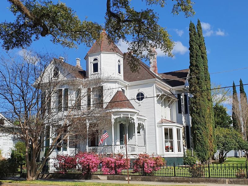 Housing Costs That Actually Make Sense On A Fixed Income