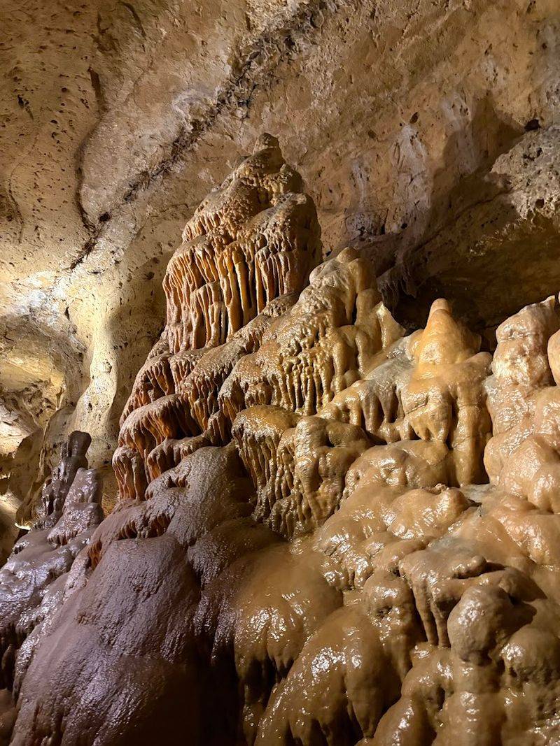 Cave Of The Mounds