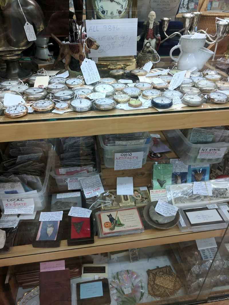 Vintage Postcards And Printed Ephemera For The Detail-Oriented Collector