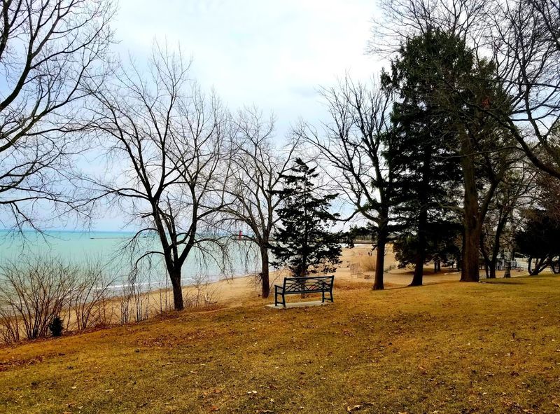 Picnic Areas For A Full Day By The Lake
