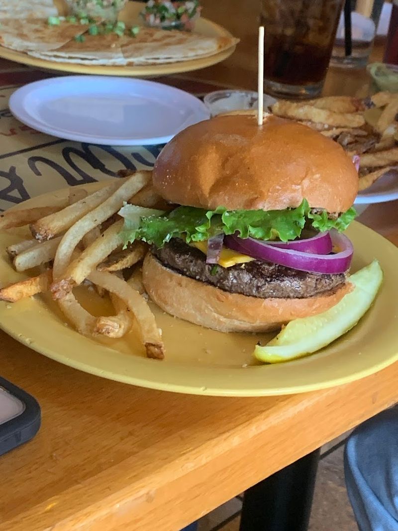 Oscar's Pub & Grill (Milwaukee)