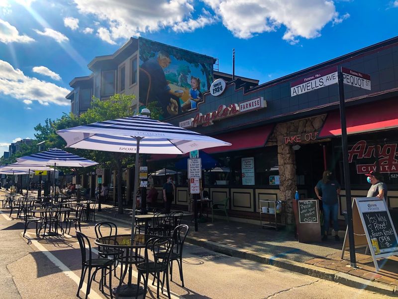 The Neighborhood Crowd That Keeps Coming Back