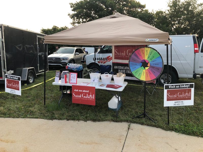 A Seasonal Market That Draws Crowds Every Month