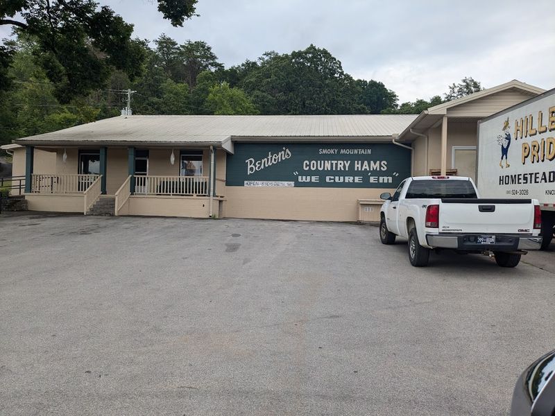 Practical Tips For Visiting Benton's In Madisonville, Tennessee