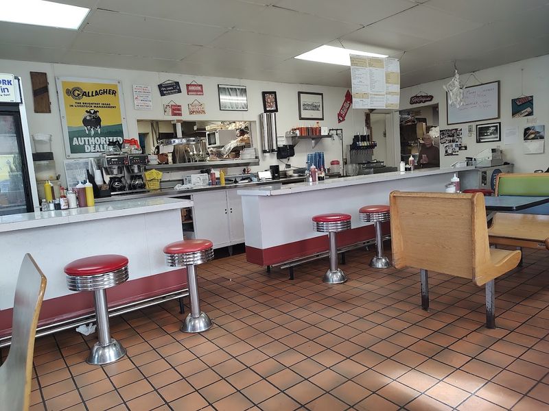 Ambiance That Reflects A No Frills Dining Experience