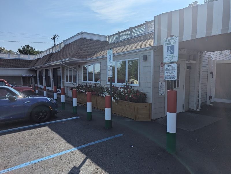 Pete & Elda's Bar / Carmen's Pizzeria