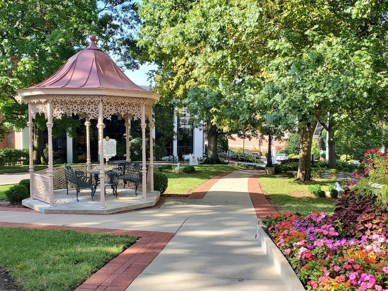 Why Belmont Mansion Belongs On Every Nashville Itinerary