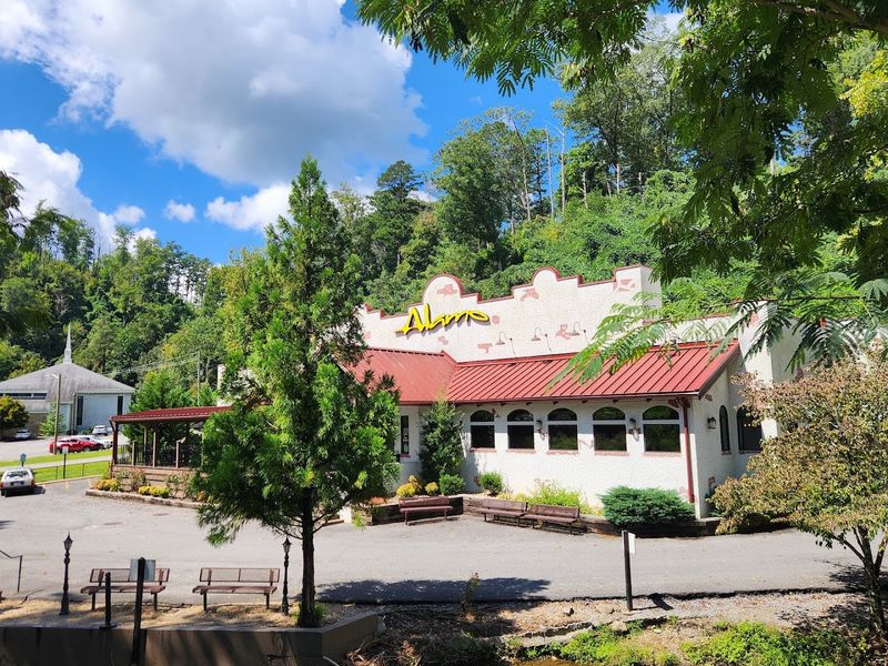 Getting There And Where Alamo Steakhouse Sits In Gatlinburg