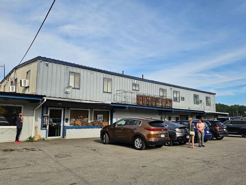 Tips For Planning Your Visit To Rusty Can In Byfield