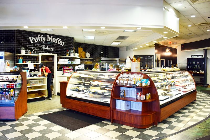 Puffy Muffin Bakery & Restaurant, Brentwood