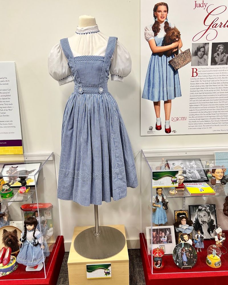 Memorabilia, Collectibles, And Nostalgic Treasures