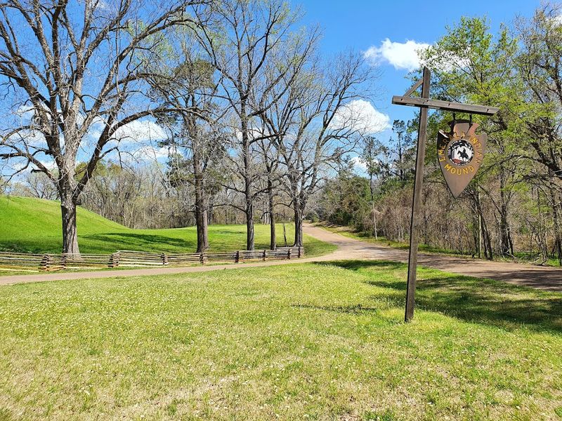 Natchez Trace, Hohenwald