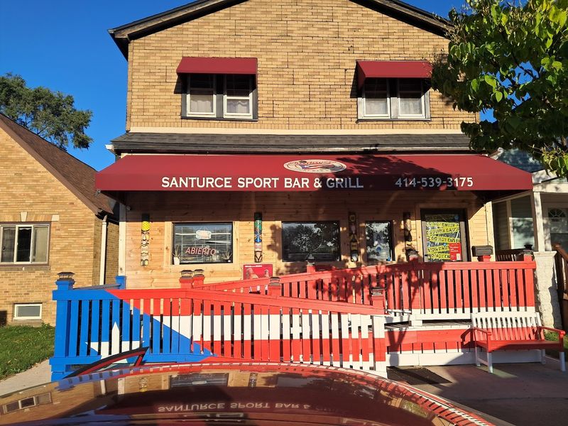 Santurce Sport Bar & Grill (Milwaukee)