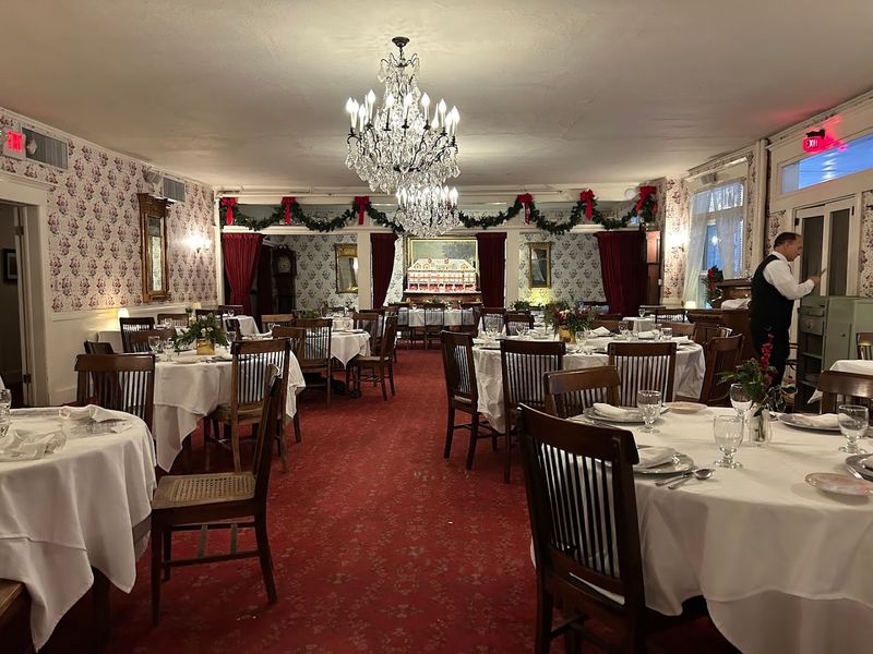 The Red Lion Inn Dining Room, Stockbridge 