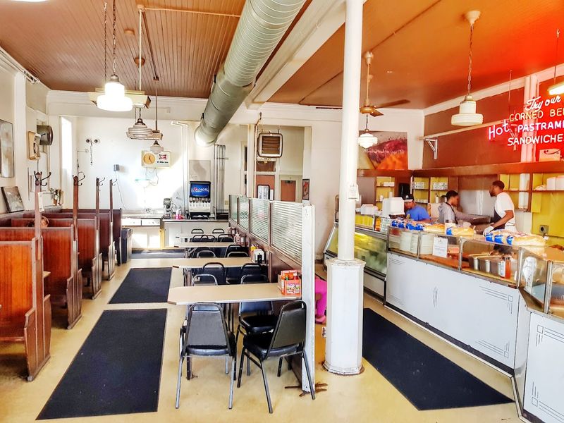 A Casual Setting That Keeps The Focus On The Food