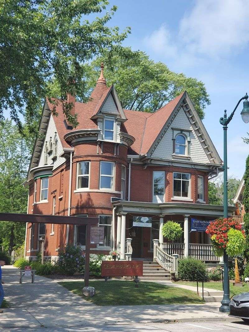 A Cozy Small-Town Atmosphere Just Outside Milwaukee