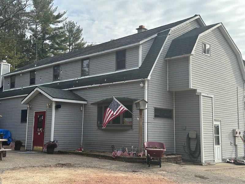 Crystal's Wood Lake Supper Club (Westfield)