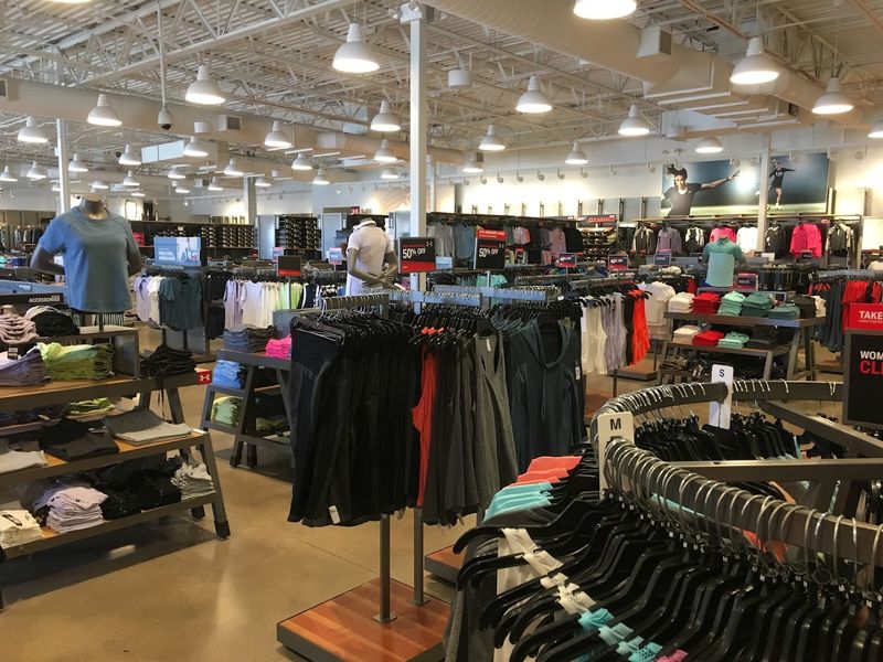 Popular Clothing And Sportswear Brands Are Easy To Find