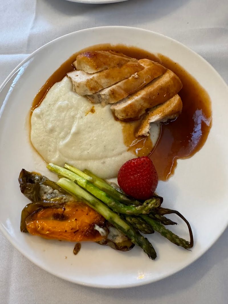 Dining Experiences Featuring Regional Cuisine