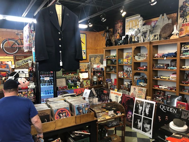 Collect Co., Lebanon