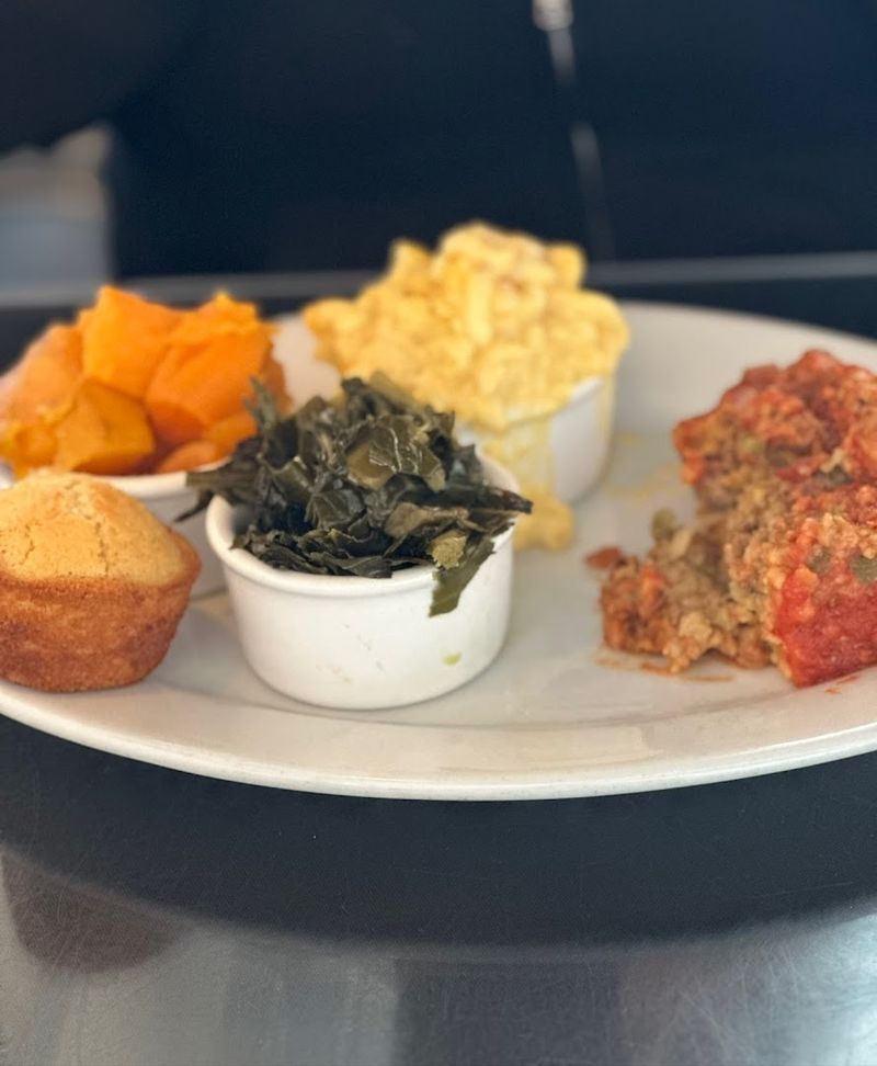 Florence's Restaurant, Soul Food That Feeds More Than Just Your Stomach