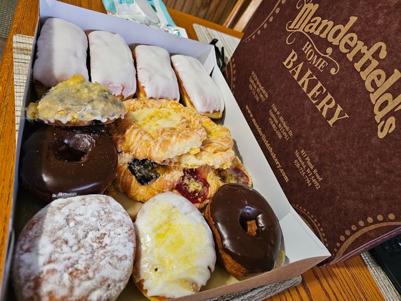 Manderfield's Home Bakery (Appleton)