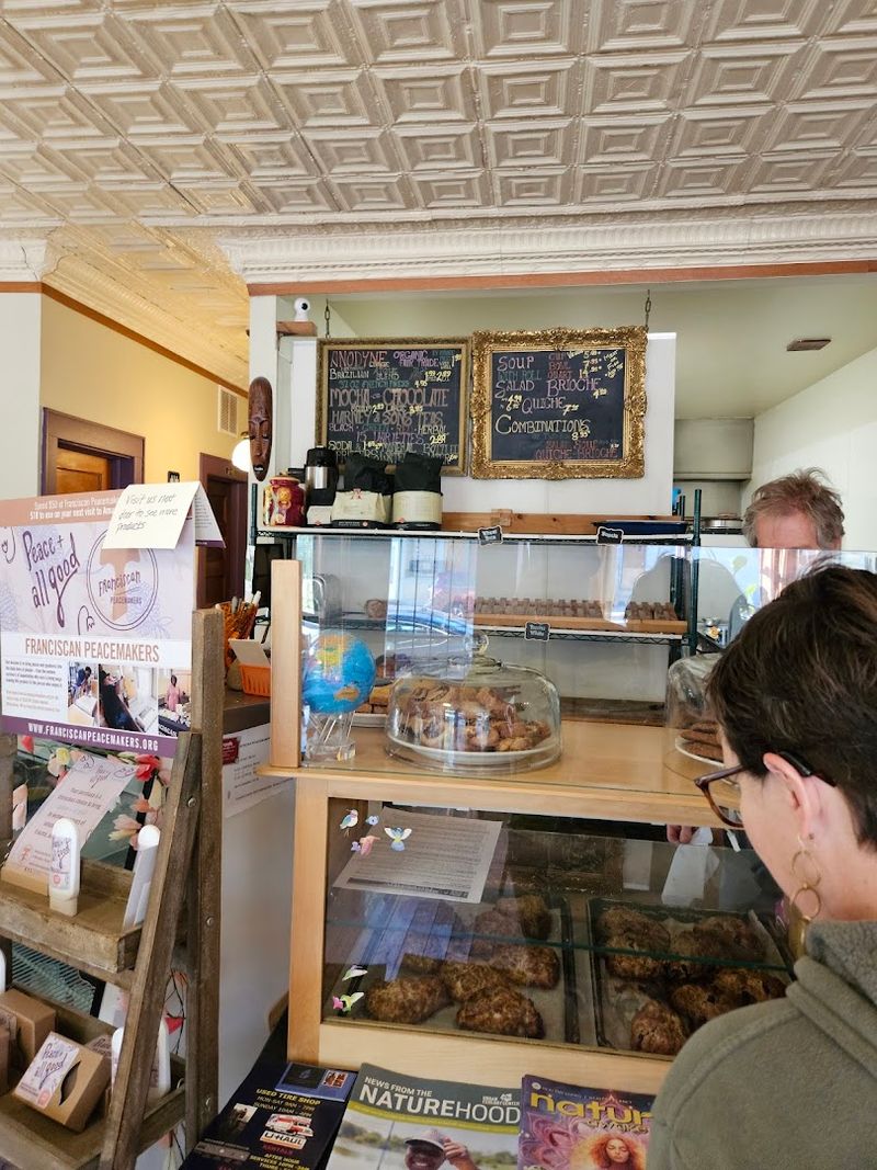 A Neighbourhood Staple That Reflects Milwaukee's Food Scene