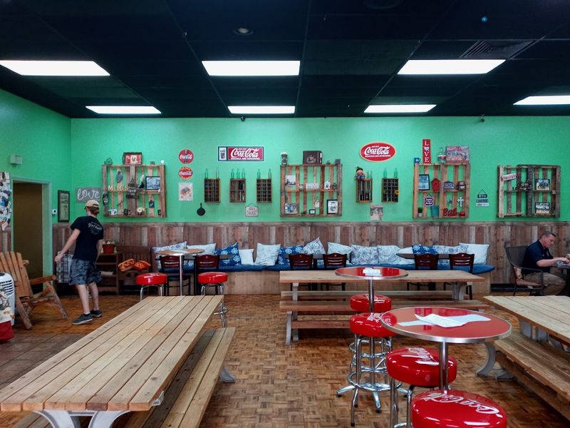 What To Know Before Visiting Mimi's Deli In Hixson