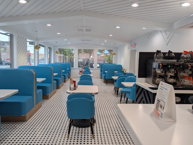 Victoria's Diner, Boston