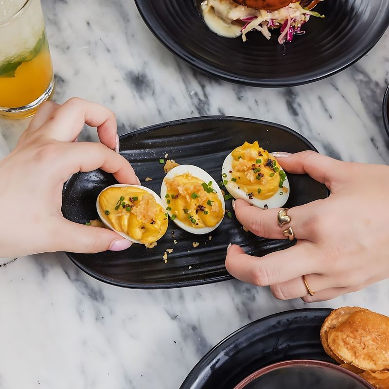 A Lively Yet Comfortable Evening Crowd